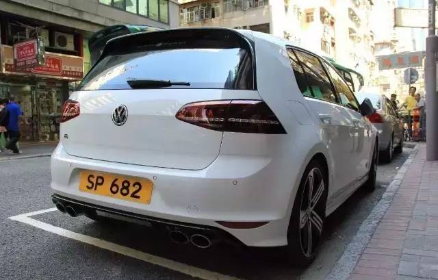 如果你不爱那台高尔夫R,那么请你放开它!