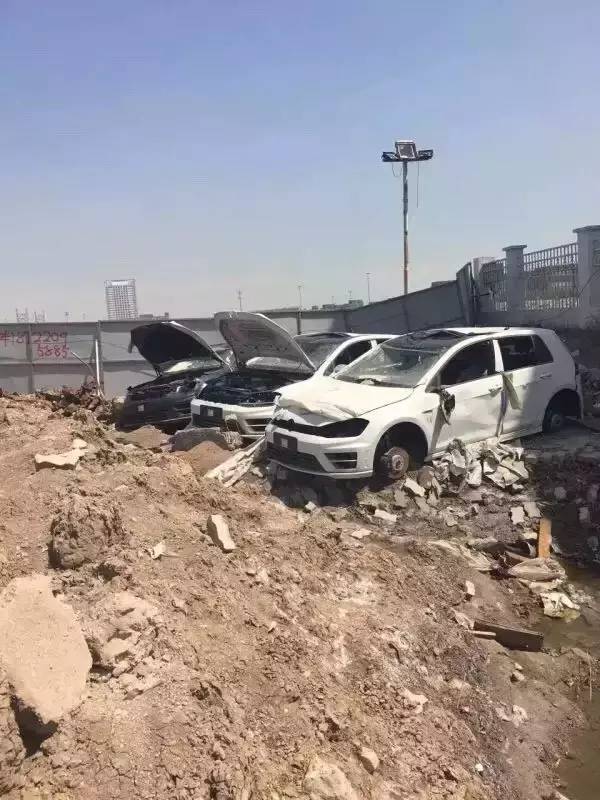 如果你不爱那台高尔夫R,那么请你放开它!