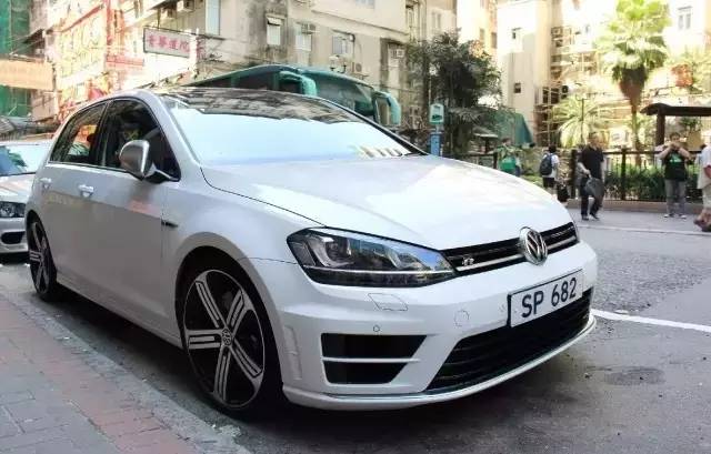 如果你不爱那台高尔夫R,那么请你放开它!