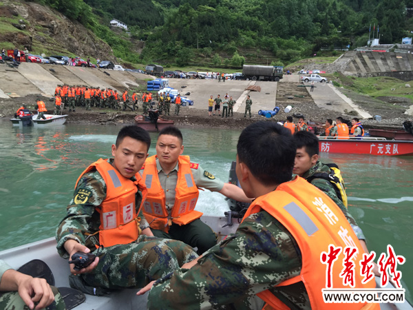 广元翻船事件进展:14人下落不明 水下机器人即