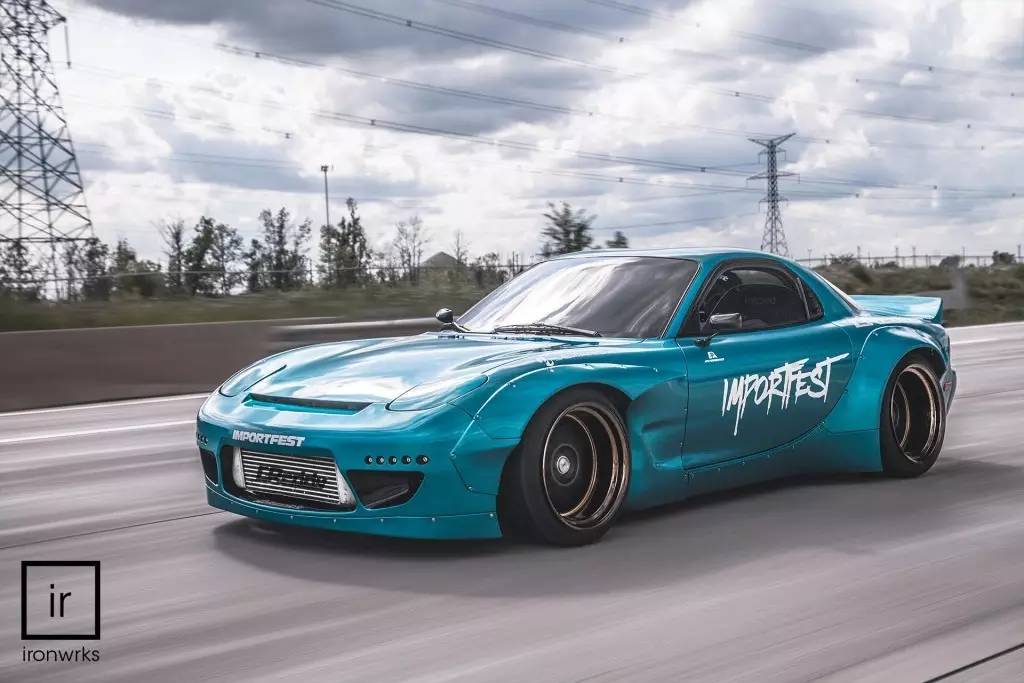 窒息之美 马自达RX-7改装火箭兔宽体套件