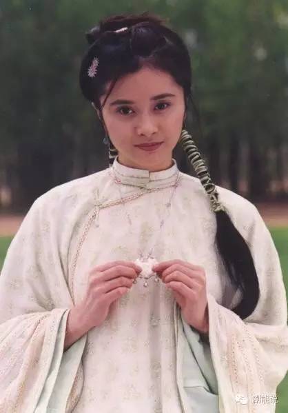 何美钿有哪些影视作品?何美钿结婚了吗?何美钿有老公吗