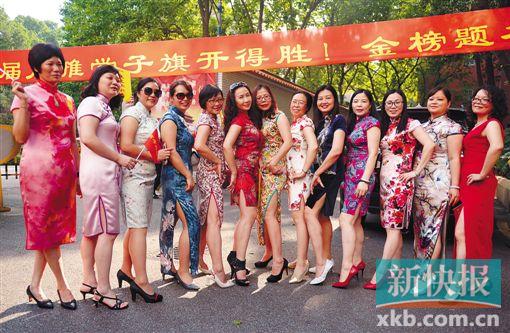 高考众生相:学生险些赶不及 家长穿旗袍博好意