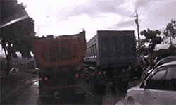 25张图告诉你:为什么千万不要靠近大货车