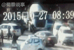 25张图告诉你:为什么千万不要靠近大货车