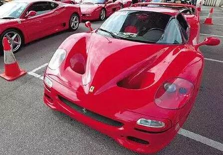 郭天王提4000万法拉利 网友点评亮了