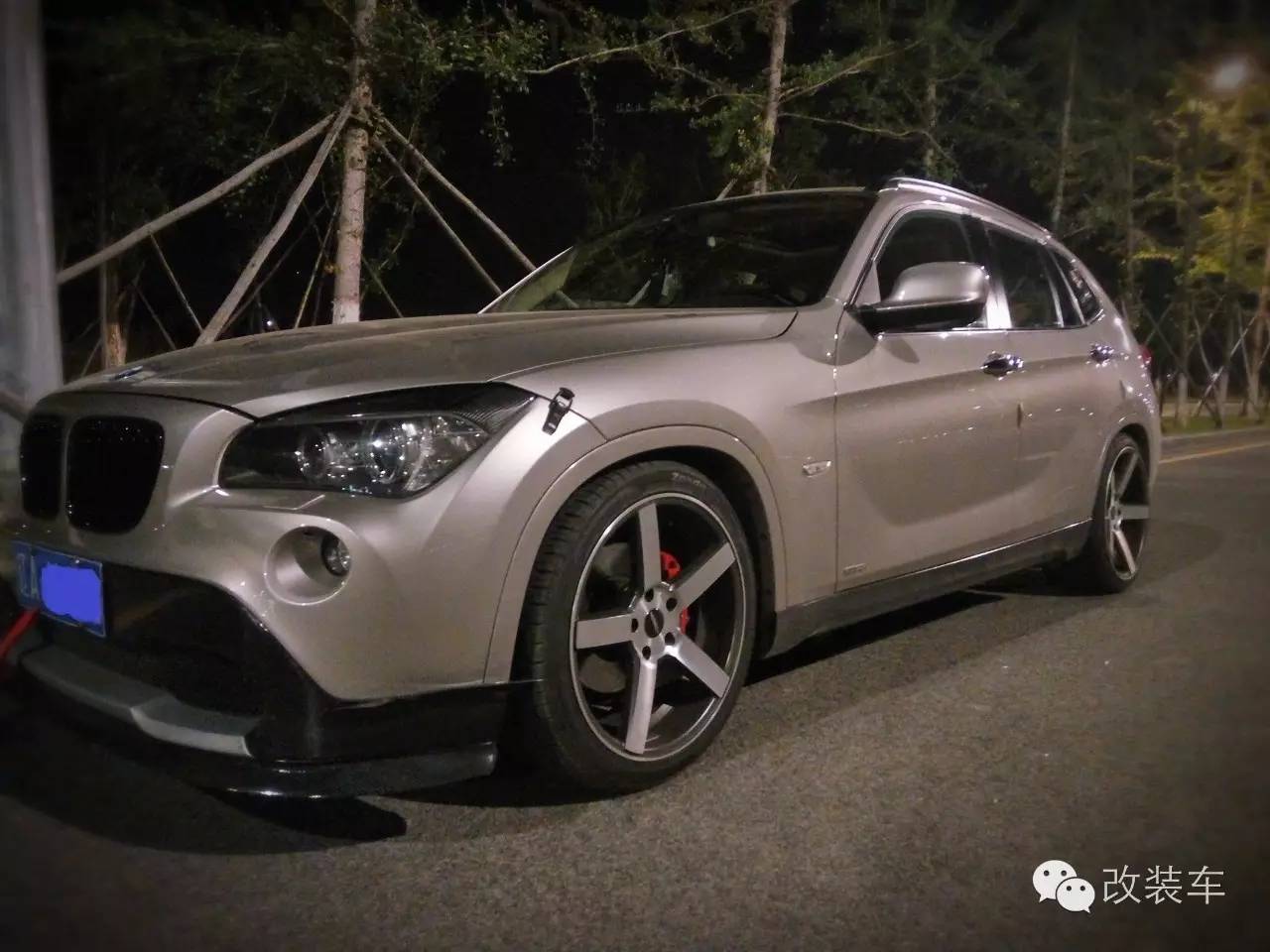 改装绞牙的SUV 宝马X1轻度改装