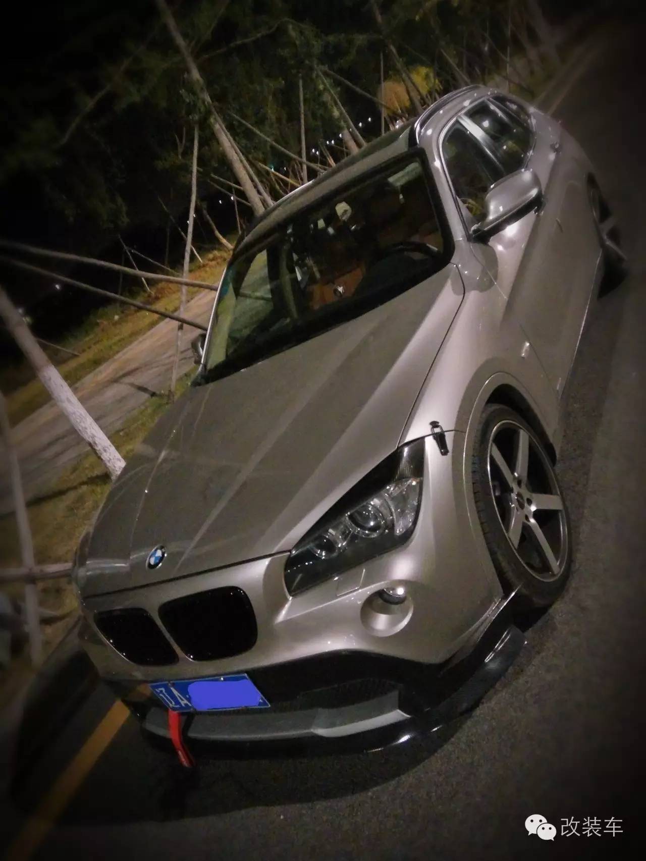 改装绞牙的SUV 宝马X1轻度改装