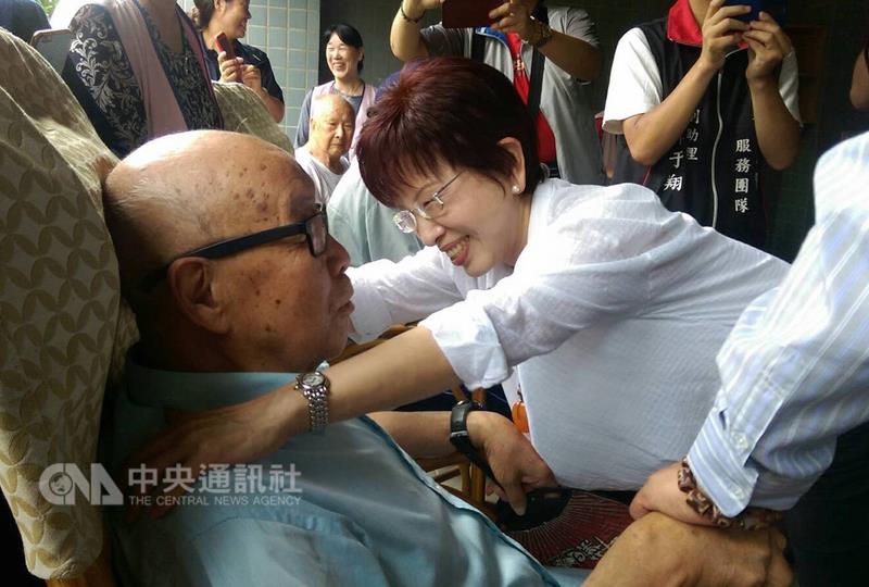 洪素珠引爆两岸怒火 退役军官:像IS一样的台独