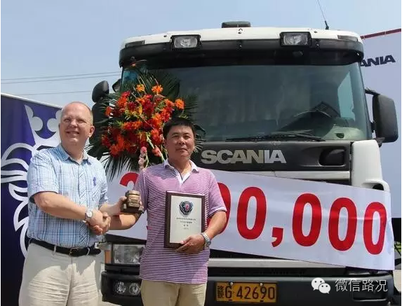 太霸气,这辆丰田车主竟把里程表开爆了