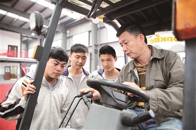 南京商业学校: 优质职业教育让学生能行天下