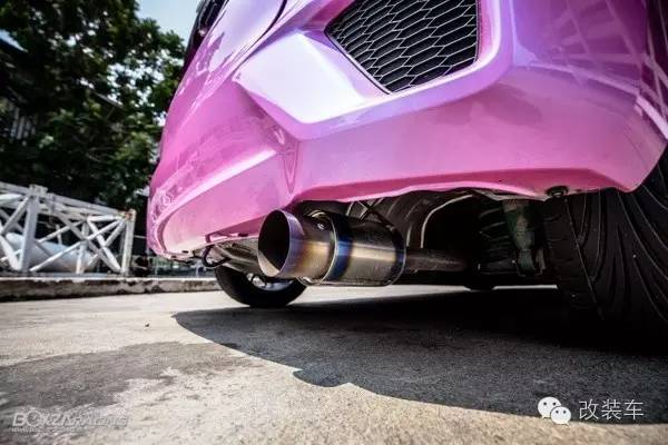 开飞度要有风骚的心 粉色GK5改装案例
