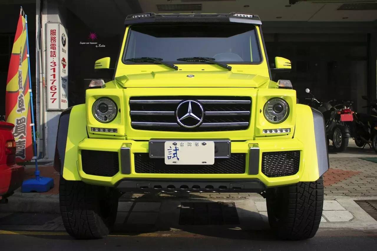 霸气侧漏!街头实拍台湾首辆奔驰G500越野猛兽