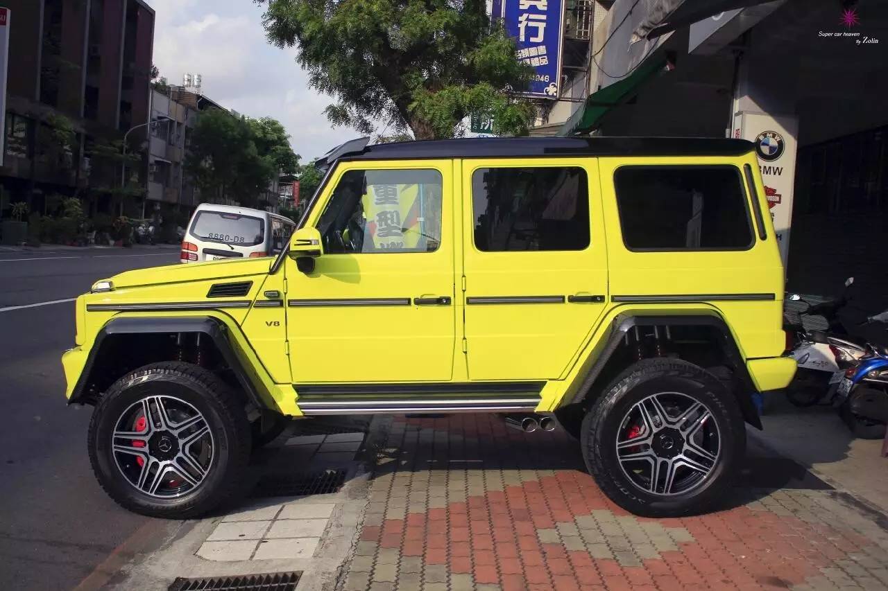 霸气侧漏!街头实拍台湾首辆奔驰G500越野猛兽