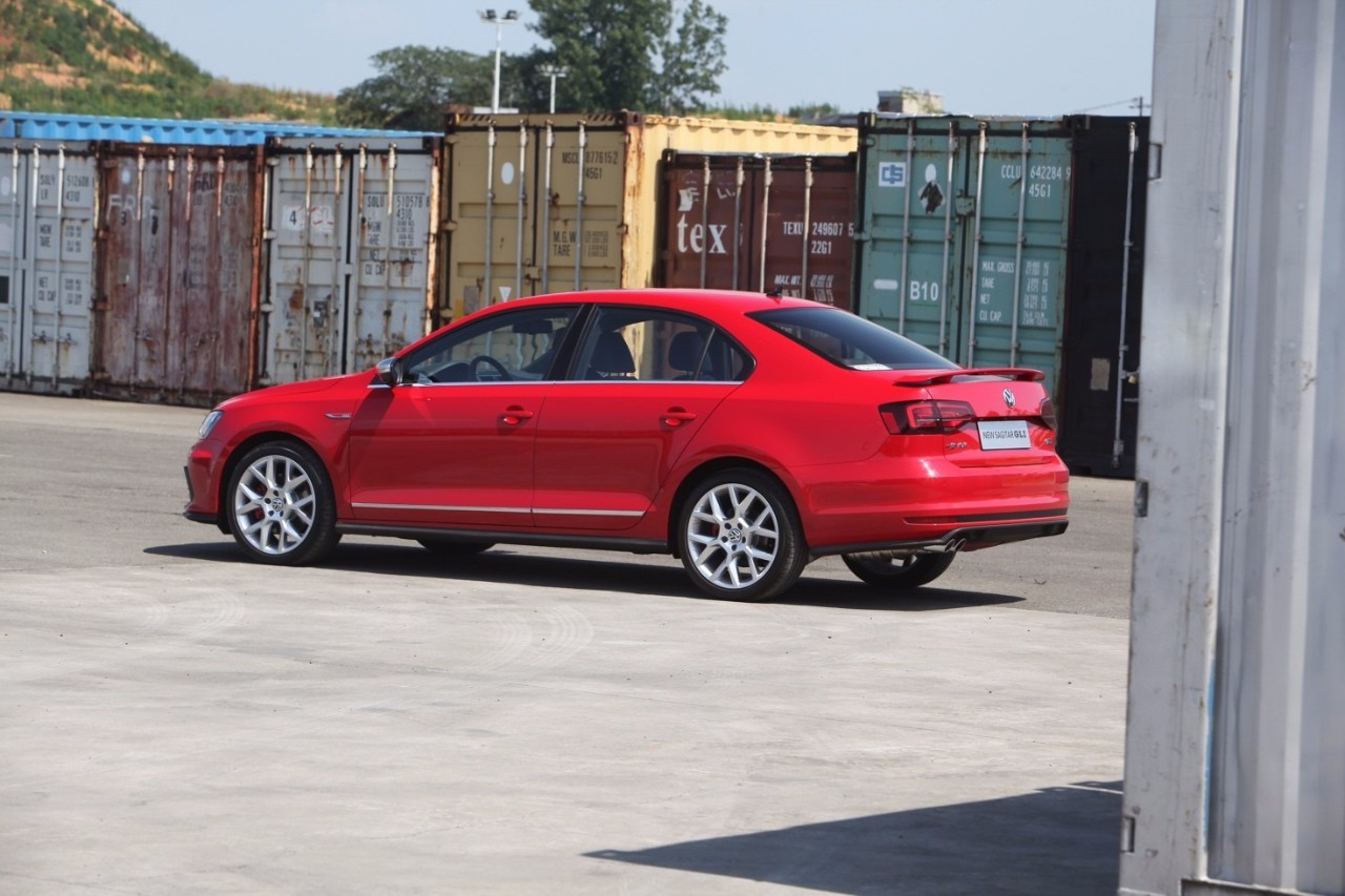 当速腾GLI邂逅麻辣 唤醒你的运动细胞