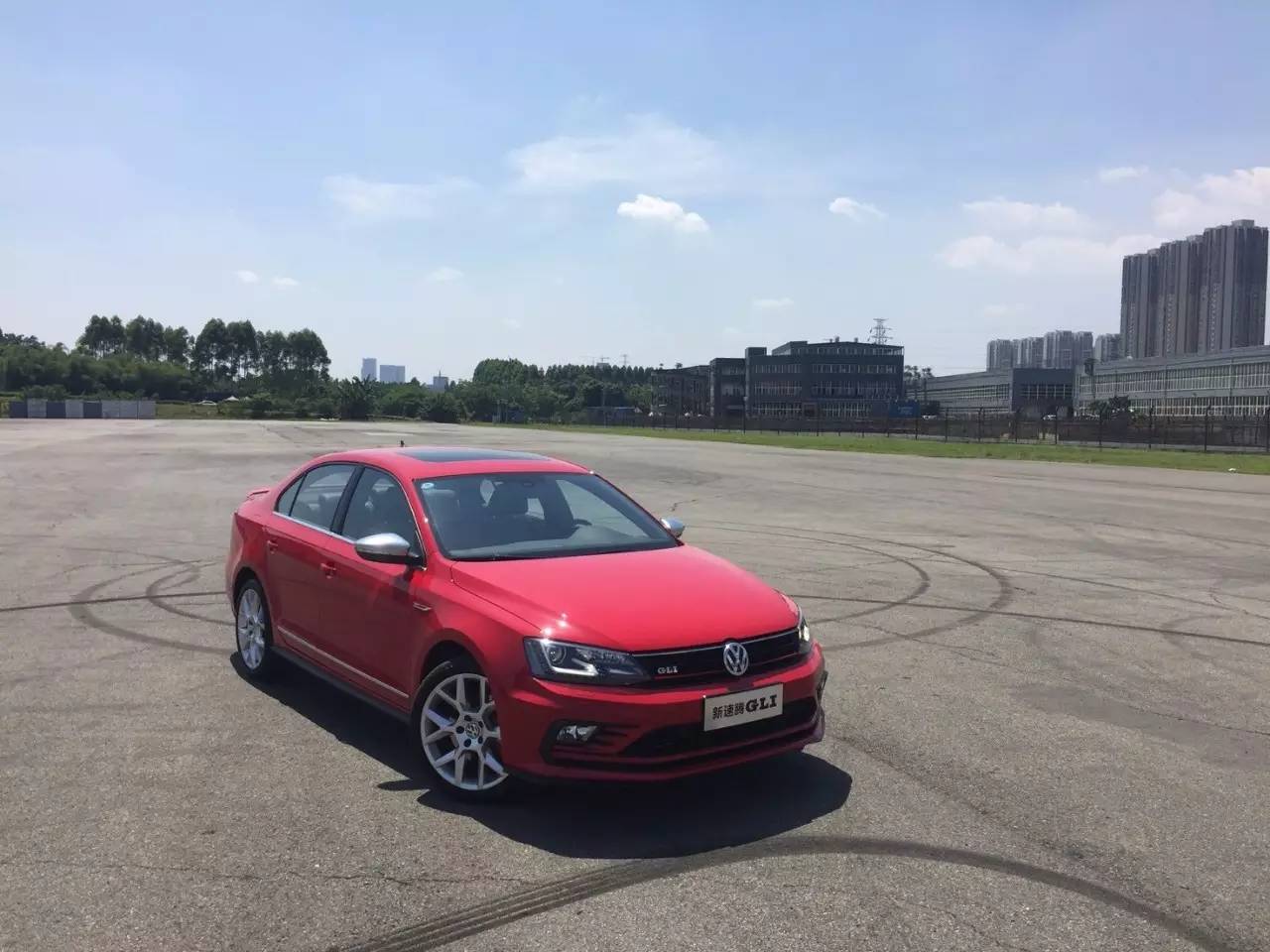 当速腾GLI邂逅麻辣 唤醒你的运动细胞