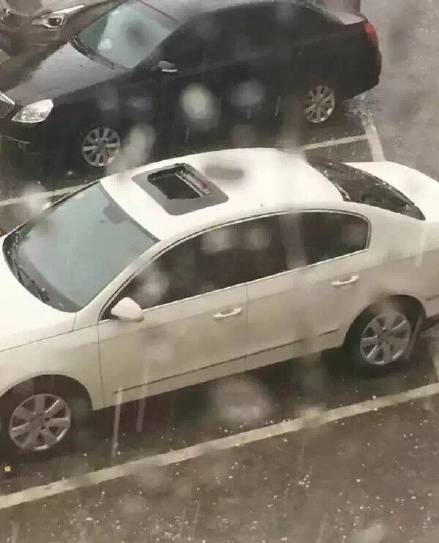 下冰雹,车主再看到爱车直接哭晕在厕所