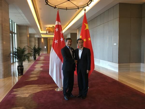 新加坡外长维文:新加坡愿做中国与东盟的桥梁