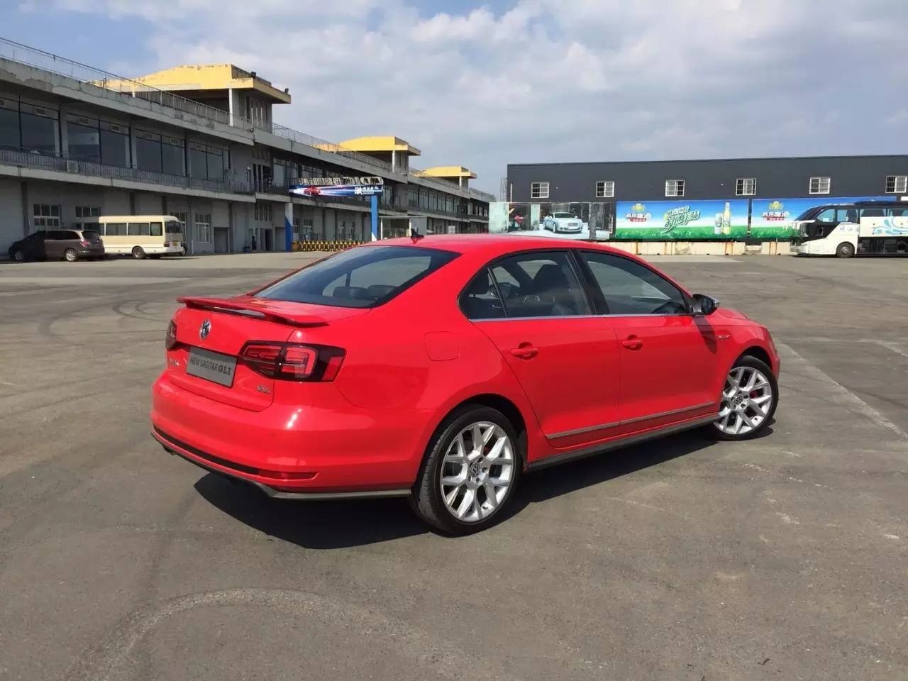 当速腾GLI邂逅麻辣 唤醒你的运动细胞