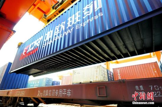 中欧班列开辟 世界第一大市场 通联亚欧物流新