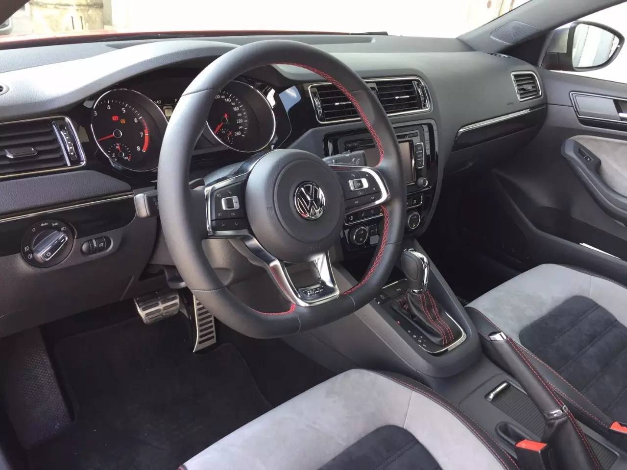 当速腾GLI邂逅麻辣 唤醒你的运动细胞