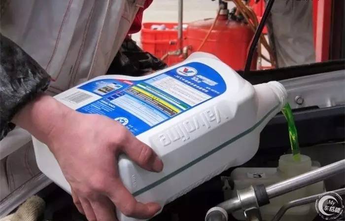 发动机喝不起高档的防冻液?大吃一惊!