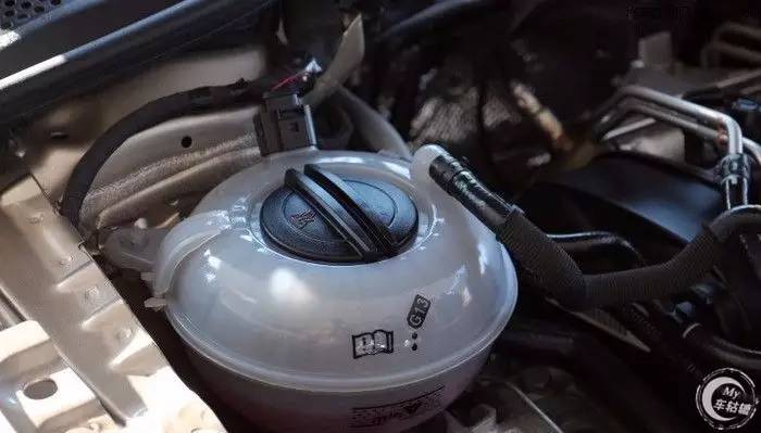 发动机喝不起高档的防冻液?大吃一惊!