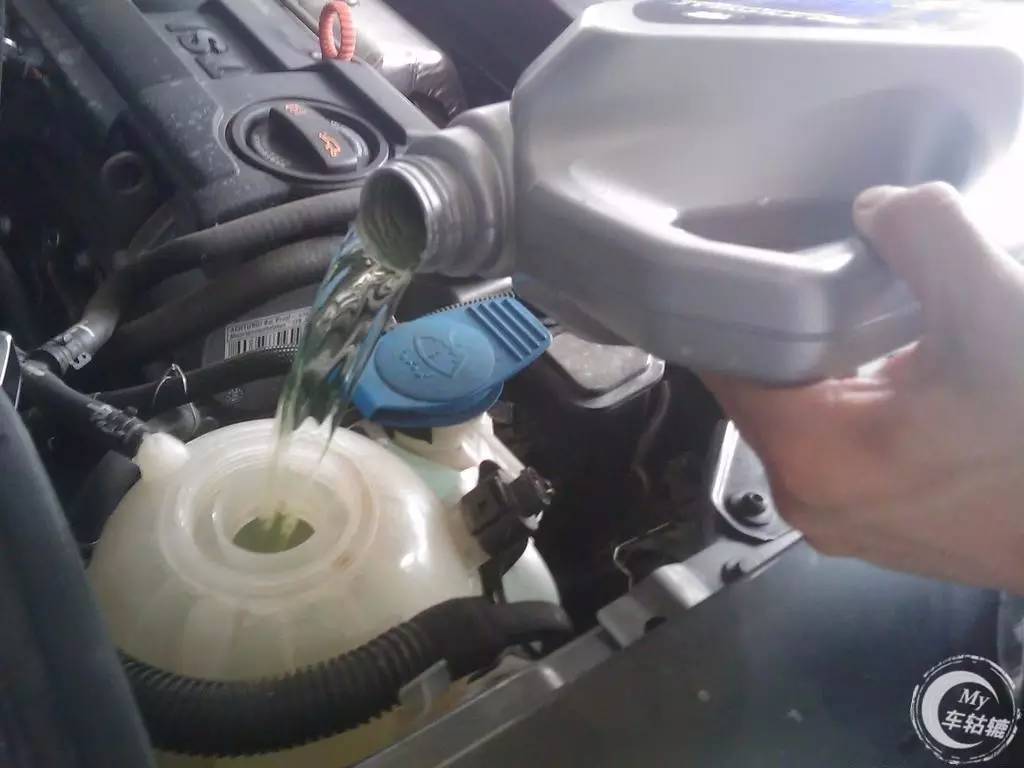 发动机喝不起高档的防冻液?大吃一惊!