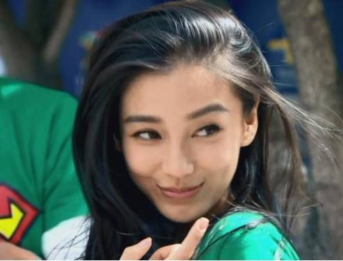baby不顾教主“恋发癖”连续5天不洗头 明星私下还有更多你不知道的怪癖！|明星|教主|头发_新浪新闻