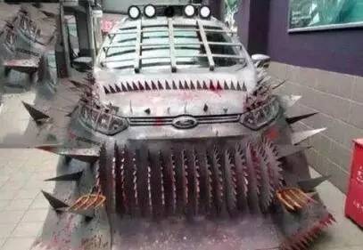 给跪了!这就是“碰瓷”终结者!