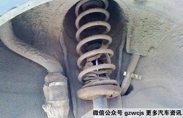 撩妹需适度 伤身又毁车