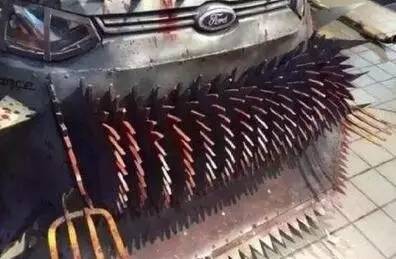 给跪了!这就是“碰瓷”终结者!