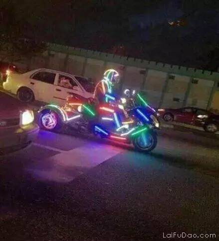 给跪了!这就是“碰瓷”终结者!