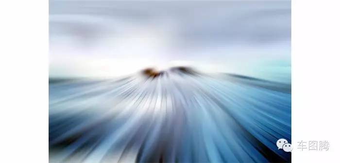 方向盘原本是直的,后来某天它被掰弯了...