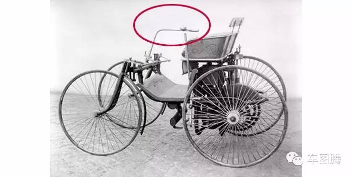 方向盘原本是直的,后来某天它被掰弯了...