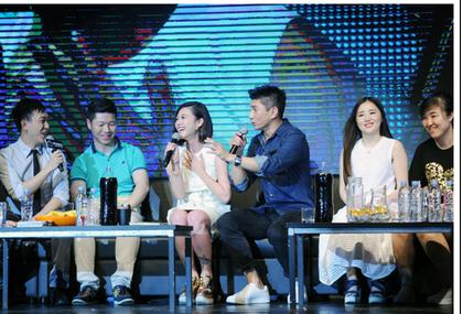 阿里星球送福利刘诗诗现身吴奇隆上海歌友会