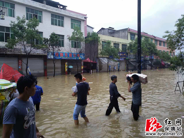 保靖县清水坪镇遭暴雨袭击（组图）