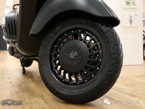 见过真正的高端货吗 极度奢华的Vespa946