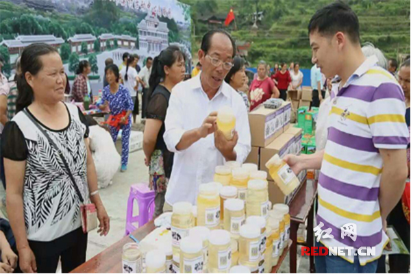 网上供销社探索电商精准扶贫 村民尝到甜头|村