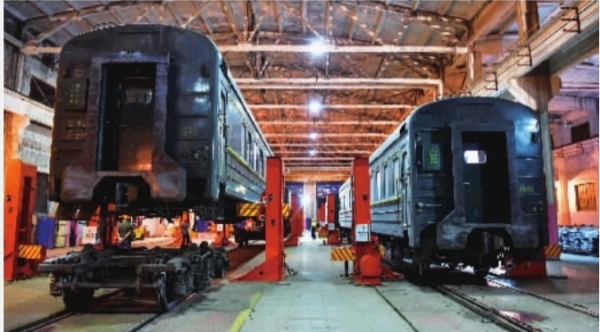 国际列车 换“底盘”|国际|底盘|列车_新浪新闻