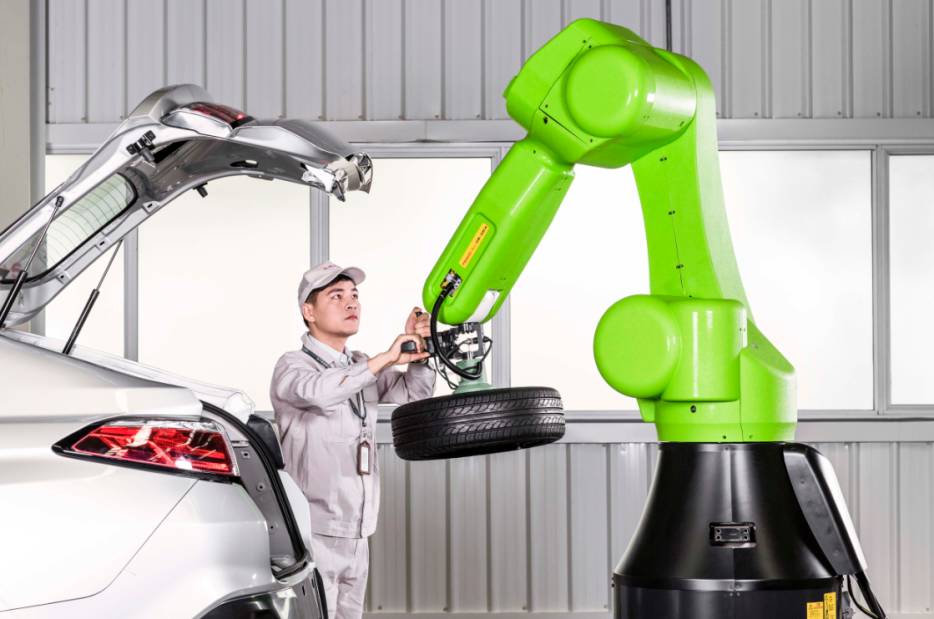 东风日产投入5亿的三大中心究竟有多少料?