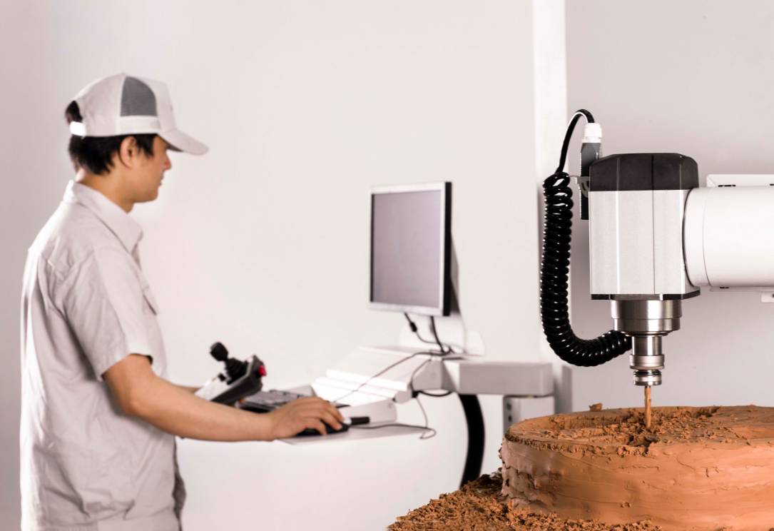 东风日产投入5亿的三大中心究竟有多少料?