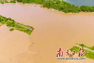 鄱阳县有多少人口_航拍江西鄱阳县河堤溃口成功合龙瞬间(3)