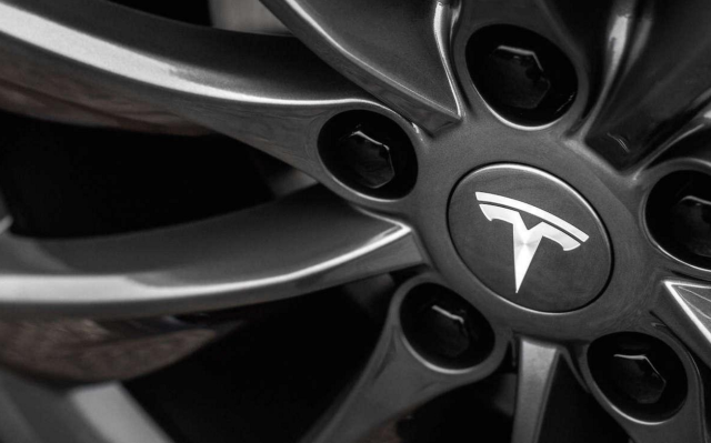 没有这笔“外快” 特斯拉将亏得更多