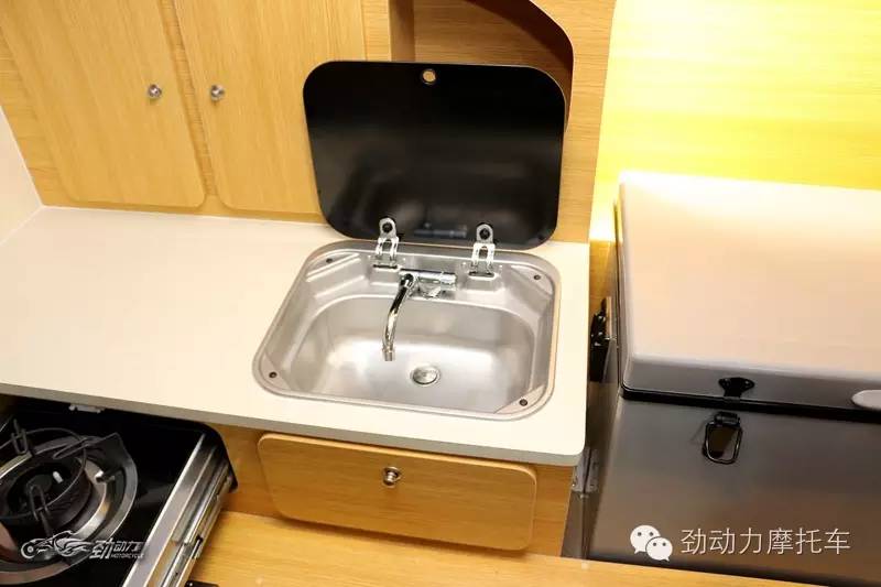 中国房车展业崛起的自主品牌——飞神房车