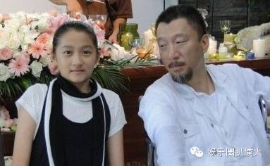 关晓彤高考分数超本科线206分！颜美腿长还是学霸，国民闺女要上天啊！