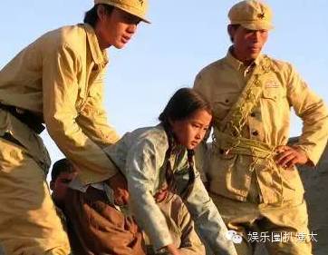 关晓彤高考分数超本科线206分！颜美腿长还是学霸，国民闺女要上天啊！