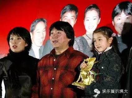关晓彤高考分数超本科线206分！颜美腿长还是学霸，国民闺女要上天啊！