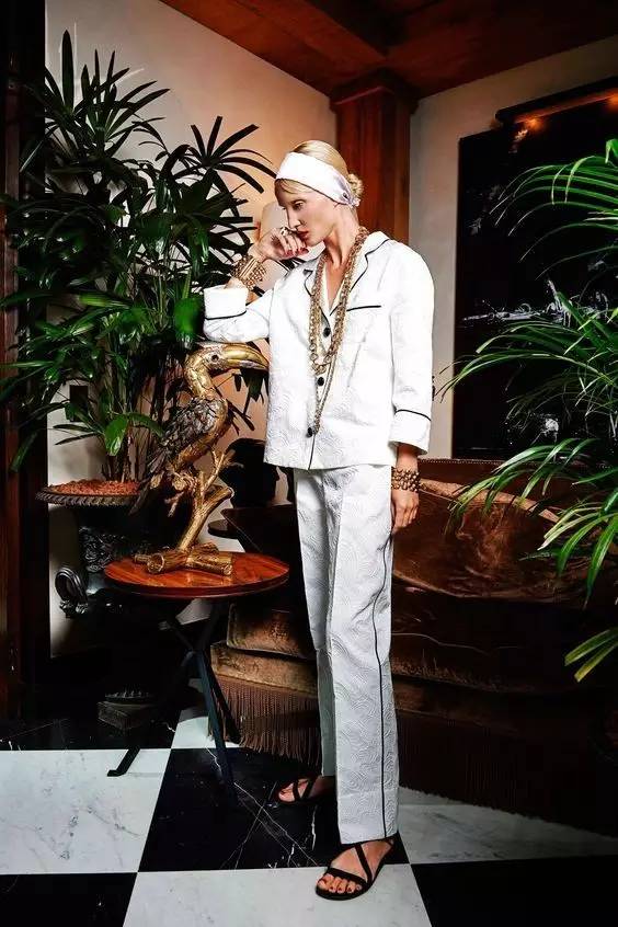 时装lofficiel：睡衣时尚，不落人后的狂欢