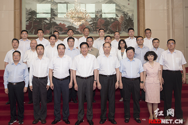 一批中央金融单位人才来湘挂职 徐守盛会见|副